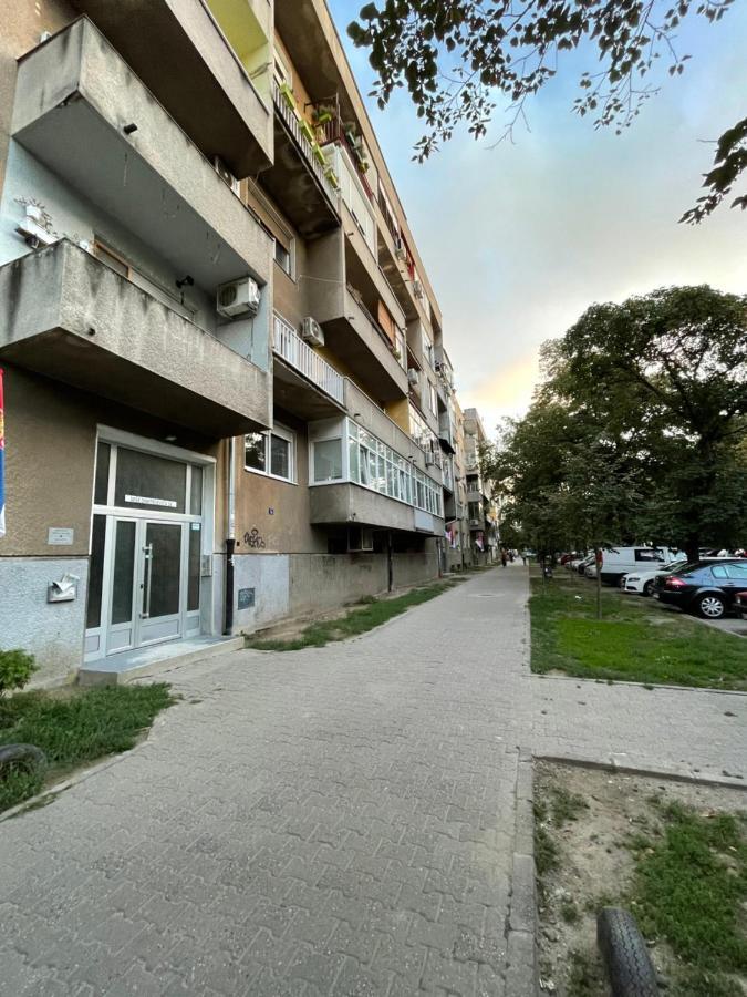 Appartement Apartman Avenia à Novi Sad Extérieur photo